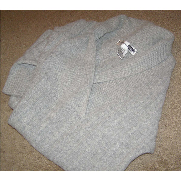 NEW Necessary Objects gray short sleeve sweater M - Picture 8 of 8